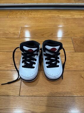 Nike Kids White and Black High-Top Sneakers Air Jordan’s